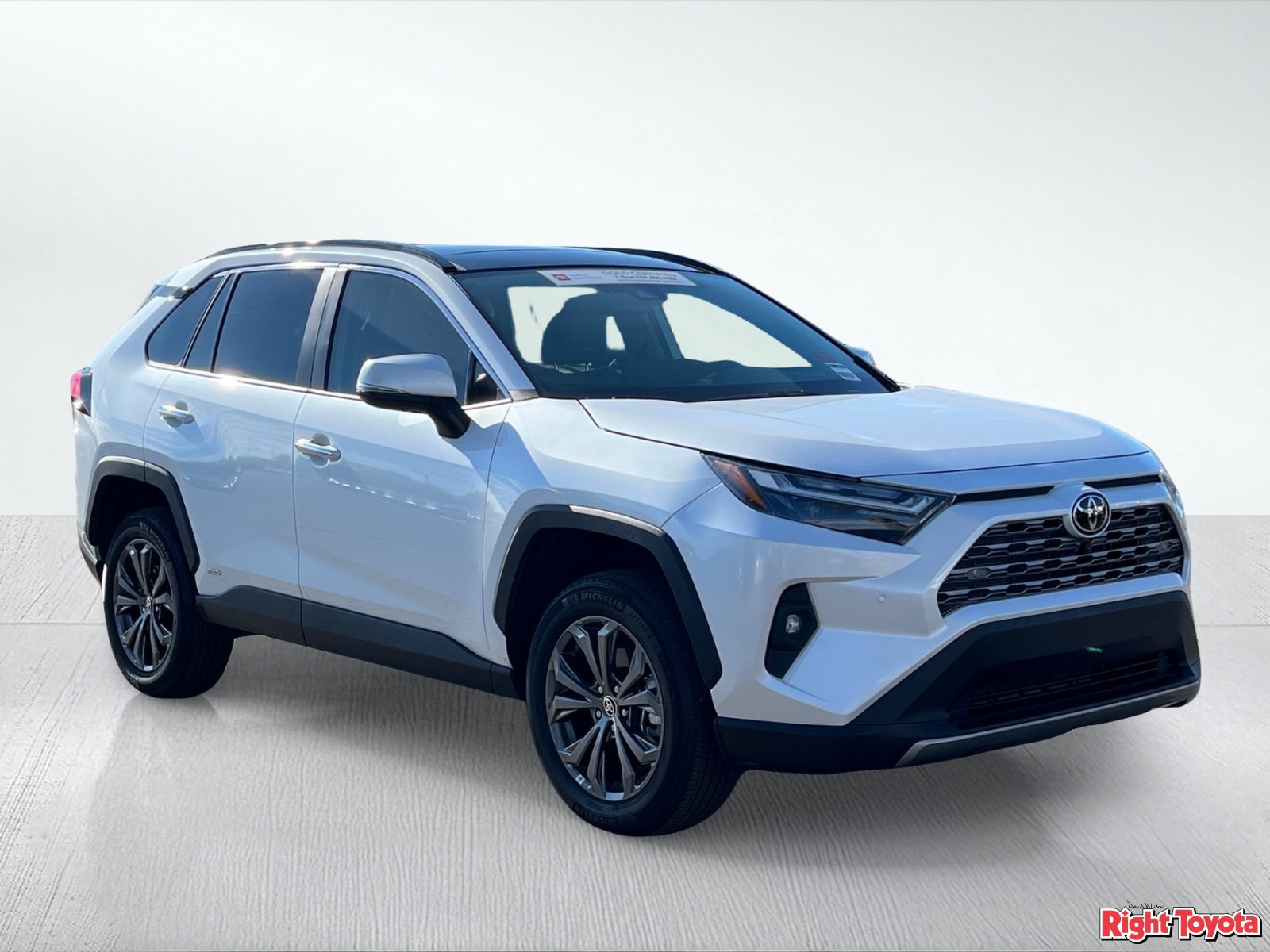 Certified 2025 Toyota RAV4 Limited w/ Advanced Technology Package AWD/4WD image 9