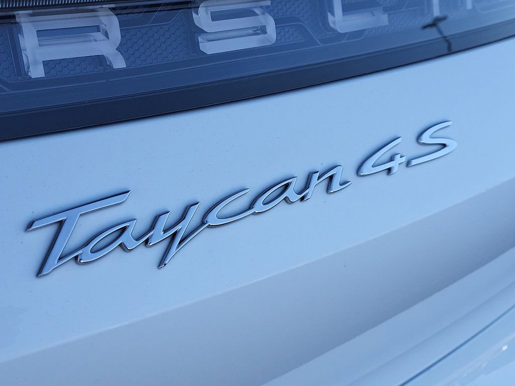 Used 2022 Porsche Taycan 4S image 15