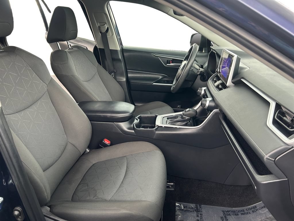 Used 2024 Toyota RAV4 XLE FWD image 16