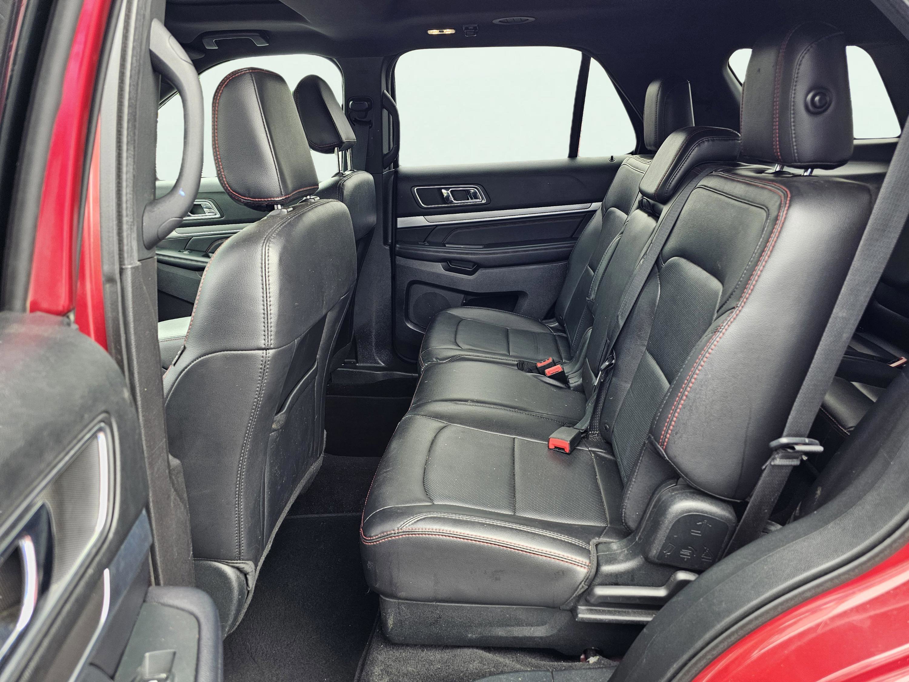 Used 2019 Ford Explorer Sport w/ Ford Safe & Smart Package AWD/4WD image 34