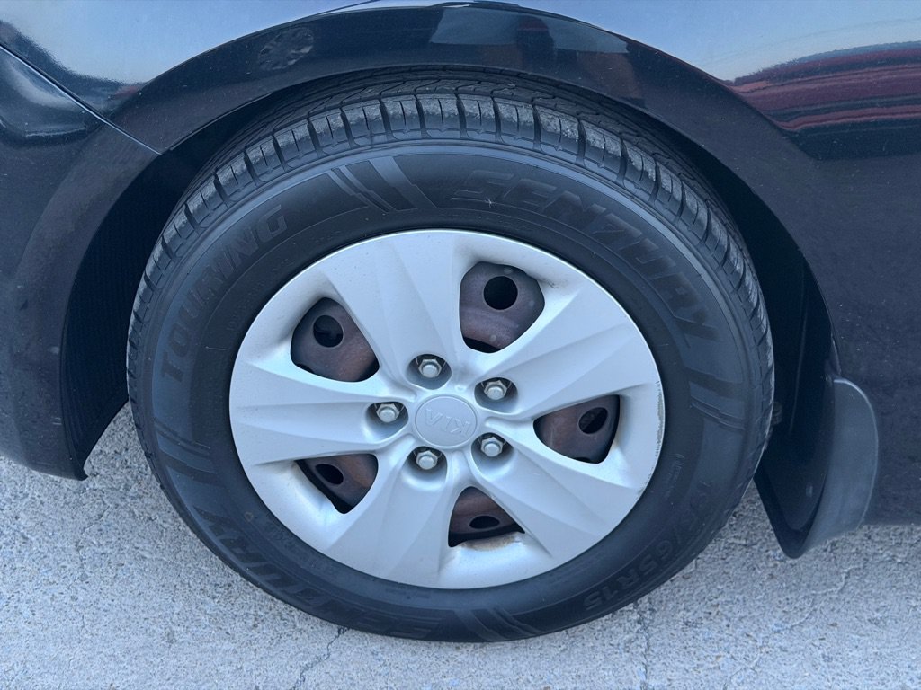 Used 2014 Kia Forte LX FWD image 15