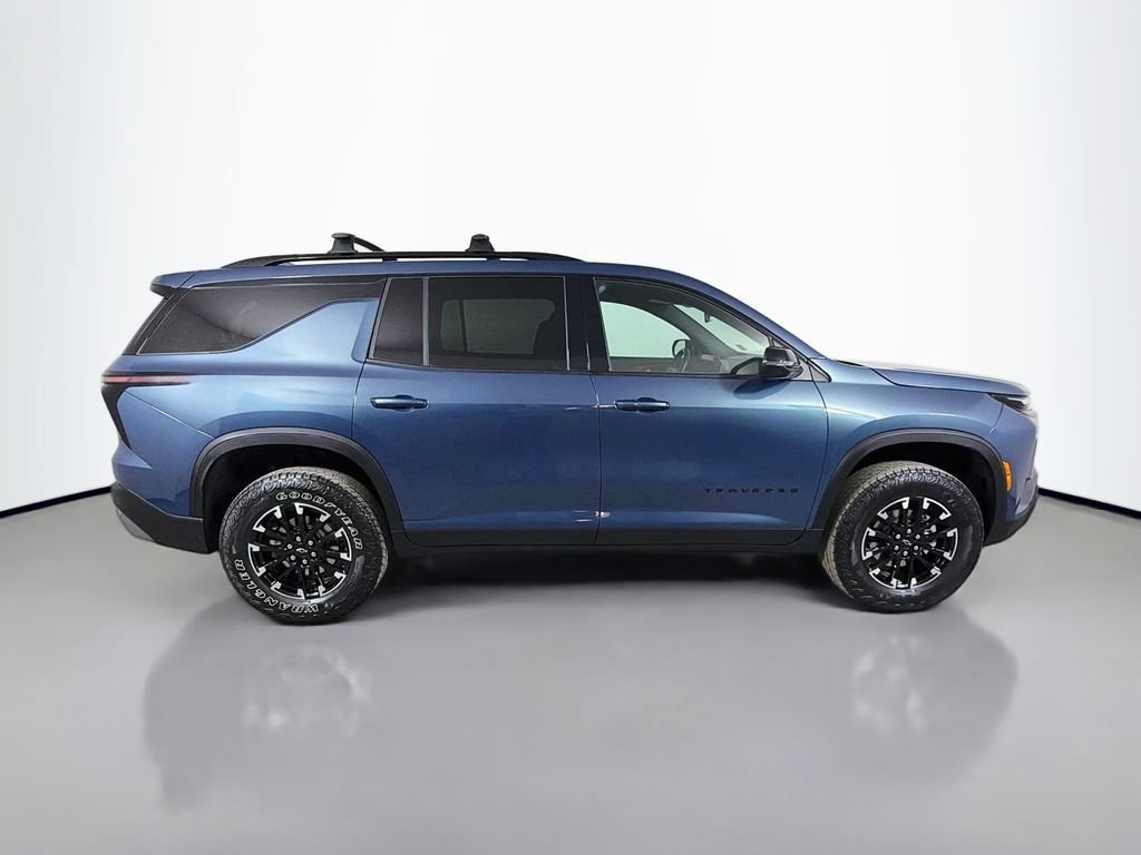 Used 2025 Chevrolet Traverse Z71 w/ LPO, Floor Liner Package AWD/4WD image 5