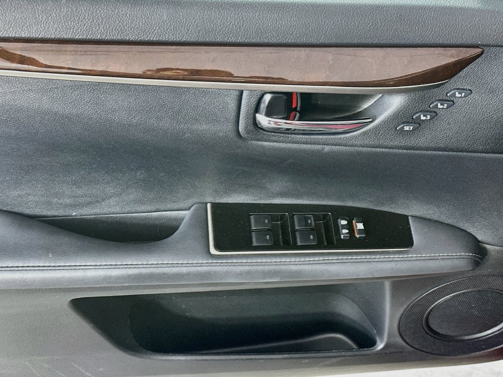 Used 2018 Lexus ES 350 w/ Luxury Package w/Wood Trim FWD image 25