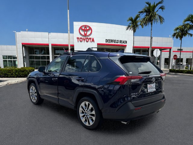 Used 2021 Toyota RAV4 XLE Premium AWD/4WD image 5