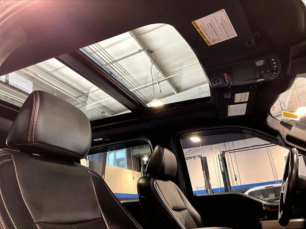 Used 2022 Ford F250 Lariat w/ Lariat Ultimate Package AWD/4WD image 22