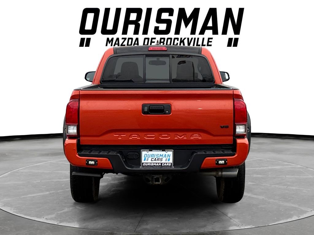 Used 2017 Toyota Tacoma TRD Sport image 5