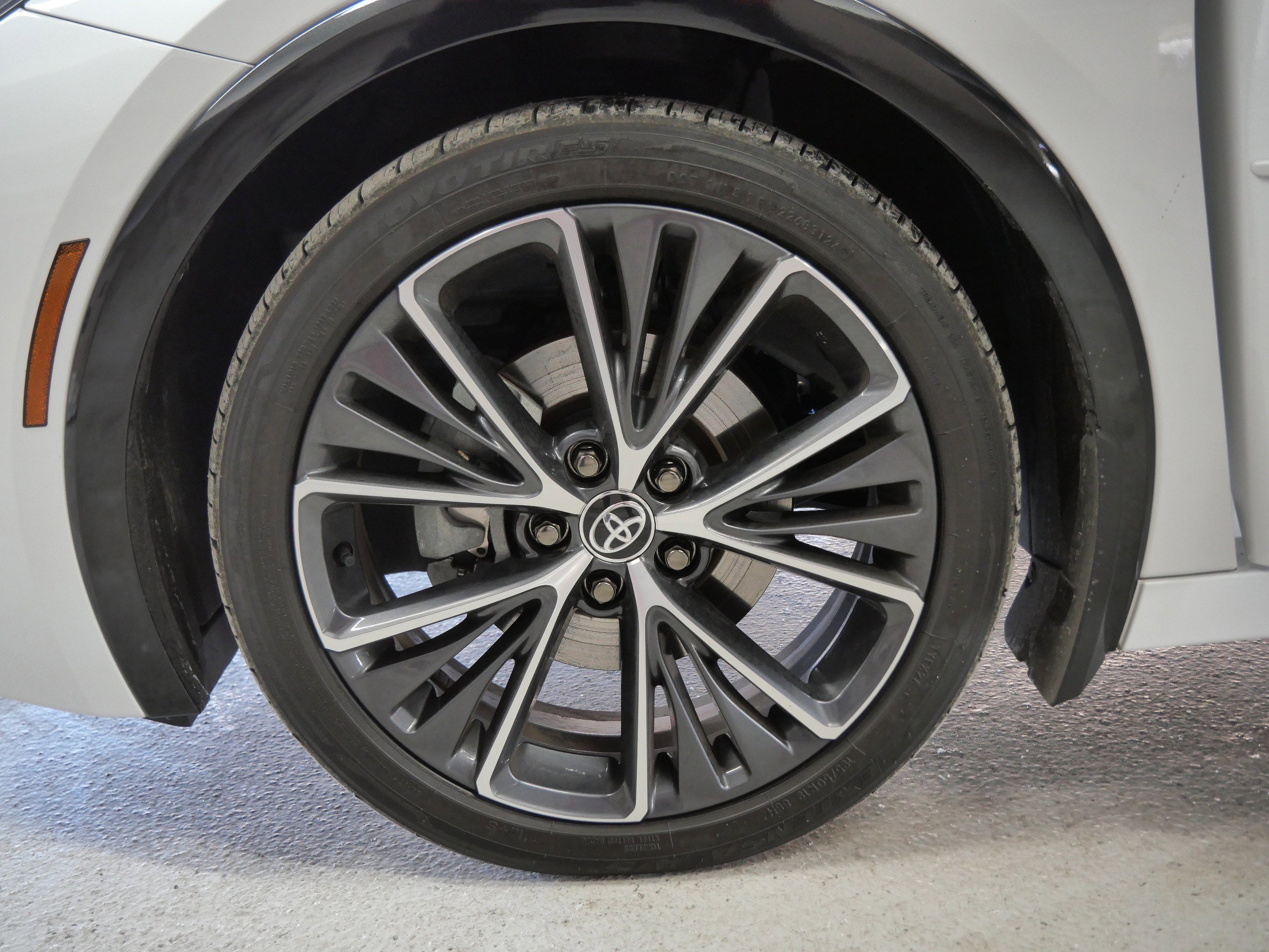 Used 2024 Toyota Prius XLE image 15