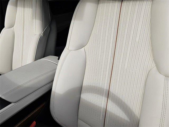 New 2026 Cadillac Vistiq Luxury image 16