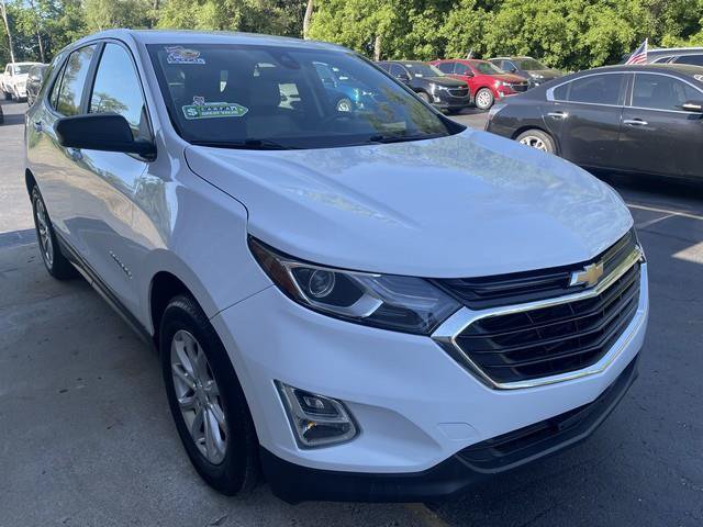 Used 2021 Chevrolet Equinox LS w/ LS Convenience Package AWD/4WD image 2