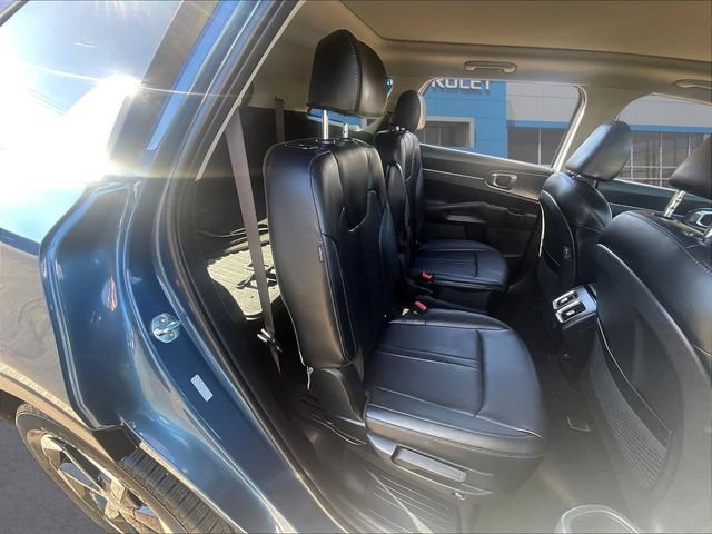 Used 2025 Kia Sorento EX w/ EX Panoramic Sunroof Package FWD image 27