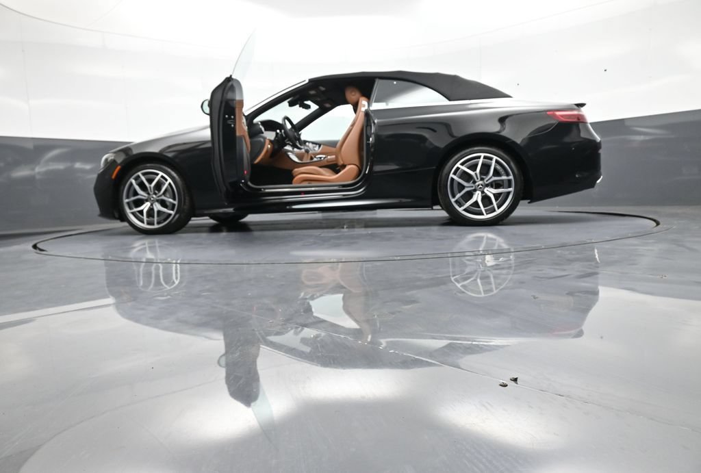 Used 2023 Mercedes-Benz E 450 4MATIC Cabriolet image 55