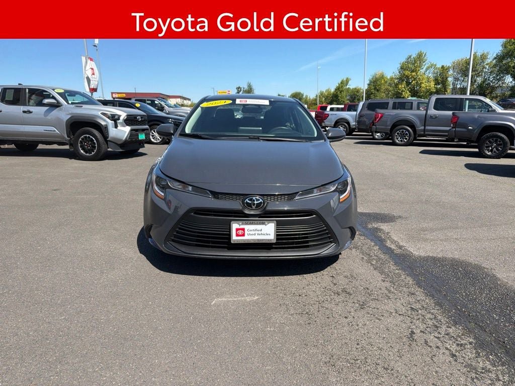 Used 2024 Toyota Corolla LE FWD image 3