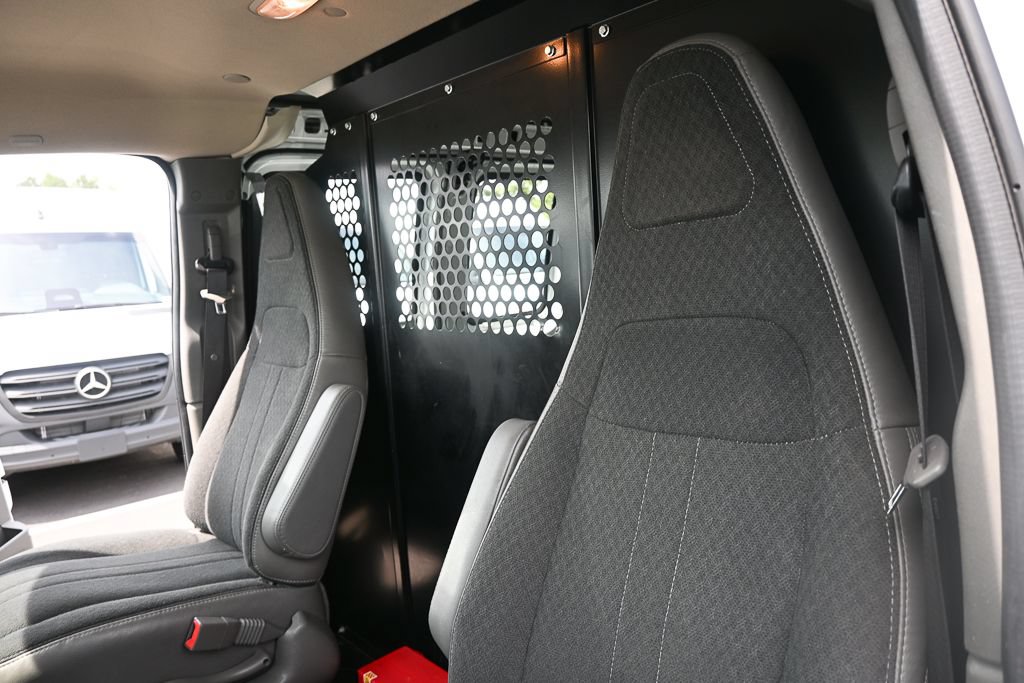 Used 2024 GMC Savana 2500 w/ Driver Convenience Package RWD image 5