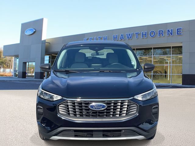 Used 2024 Ford Escape Active w/ Cold Weather Package FWD image 2