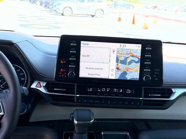 Used 2024 Toyota Sienna Platinum FWD image 15