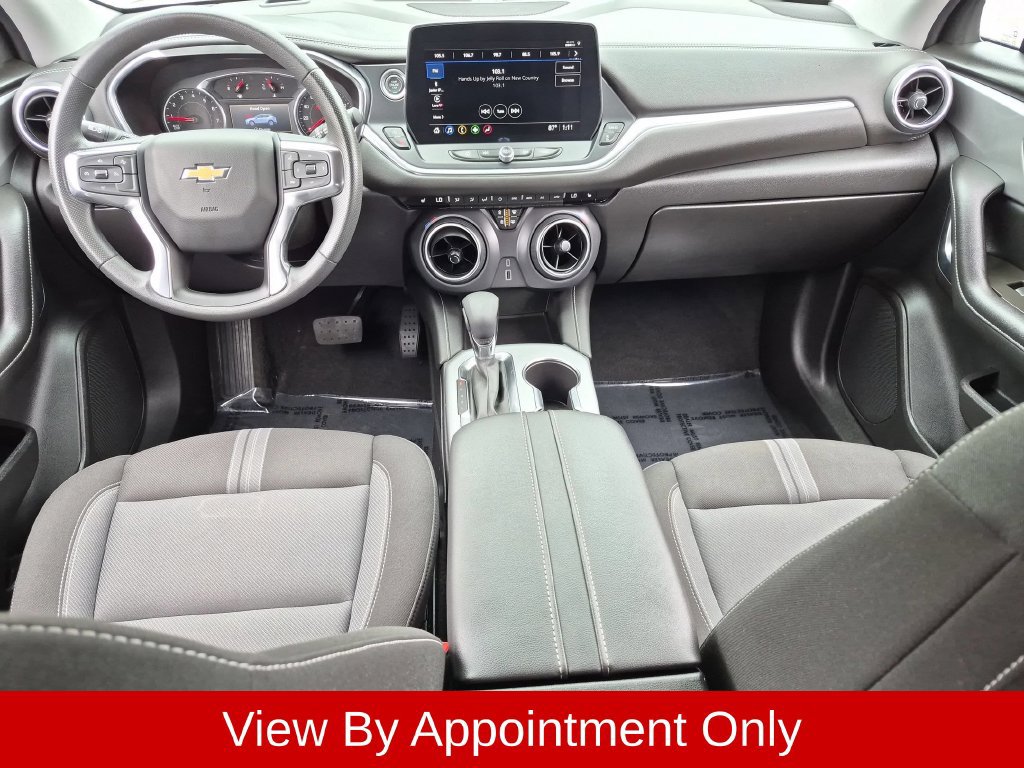 Used 2025 Chevrolet Blazer LT FWD image 25