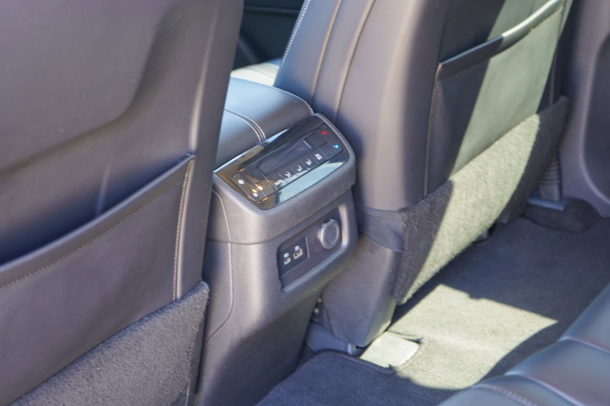 Certified 2023 INFINITI QX60 Luxe w/ Cargo Package image 23