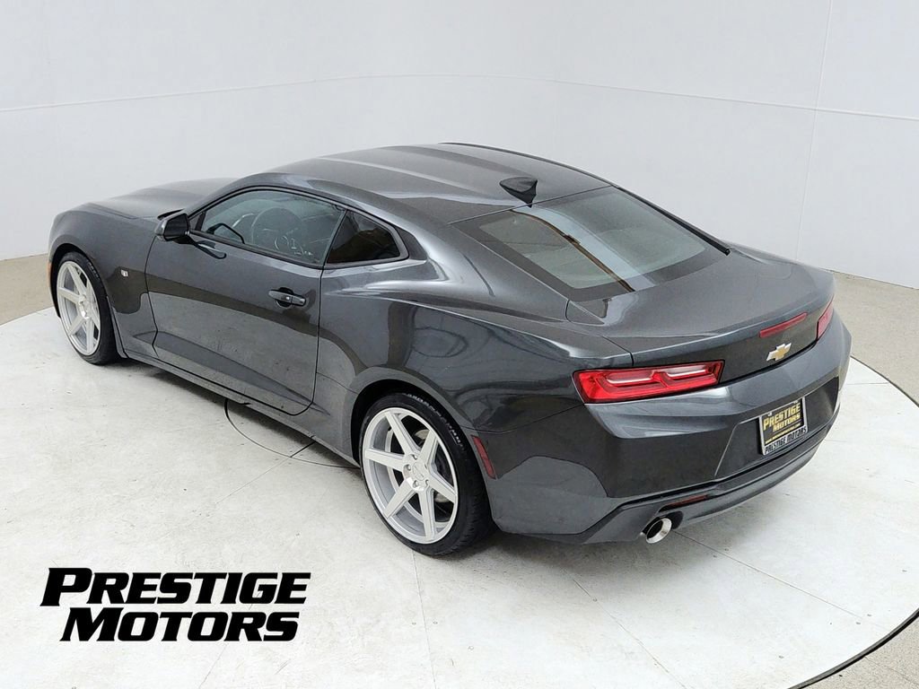 Used 2016 Chevrolet Camaro LT RWD image 17