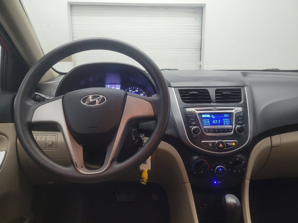 Used 2015 Hyundai Accent GLS FWD image 22