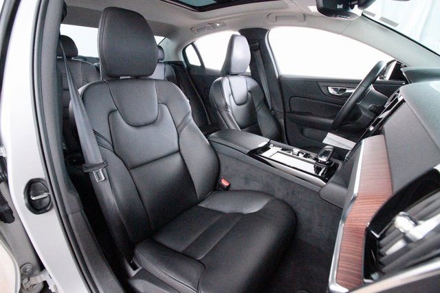 Certified 2023 Volvo S60 T8 Plus image 20