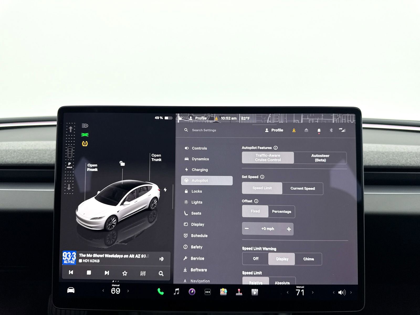 Used 2024 Tesla Model 3 Standard Range RWD image 9