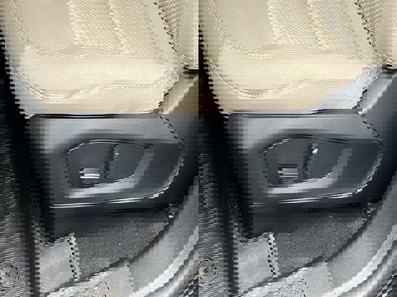 Used 2022 Ford Explorer 4WD image 9