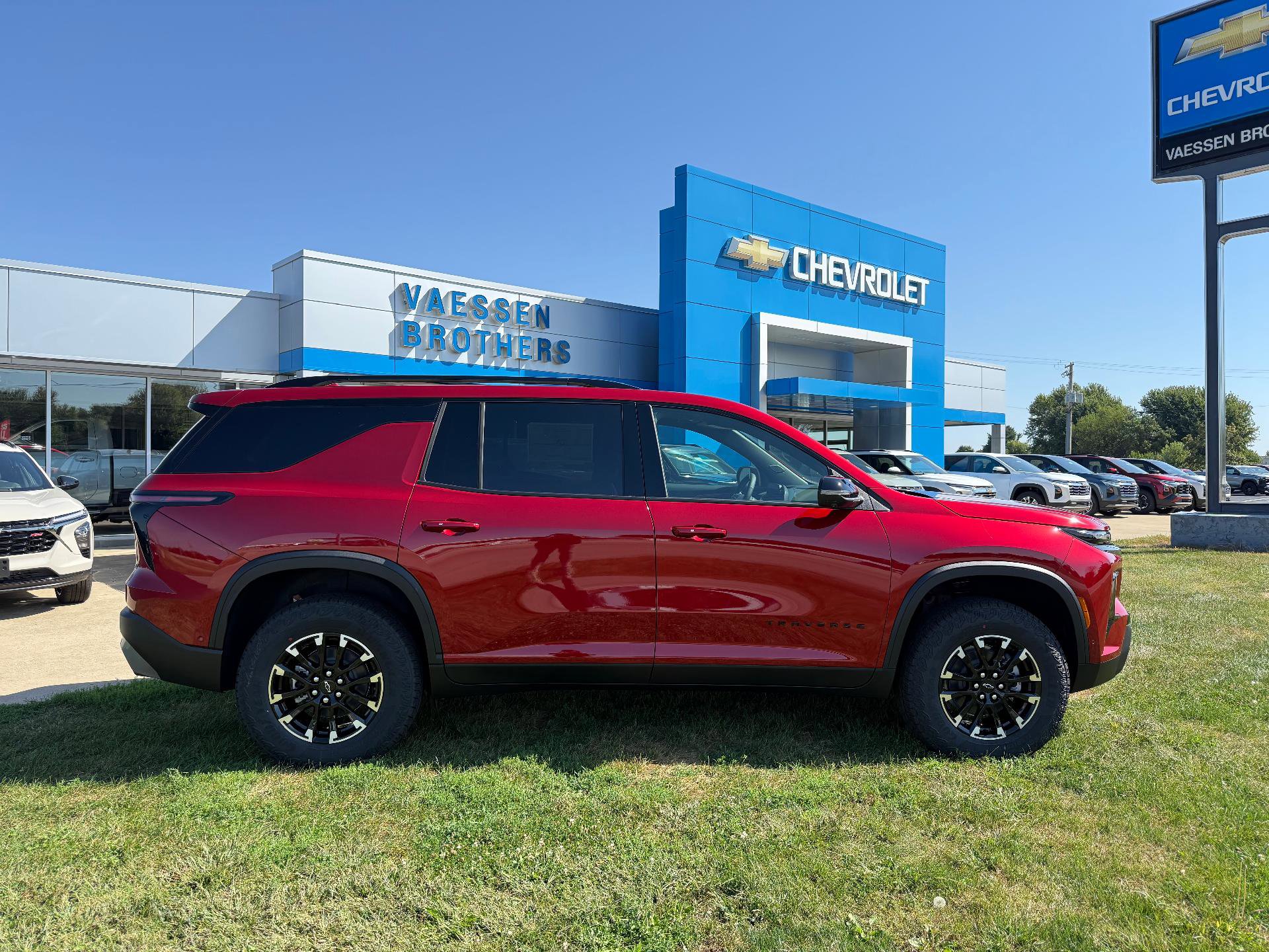 New 2026 Chevrolet Traverse Z71 w/ Enhanced Driving Package image 8