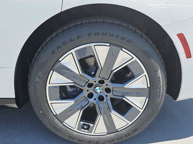 New 2026 BMW iX xDrive60 w/ Executive Package image 34