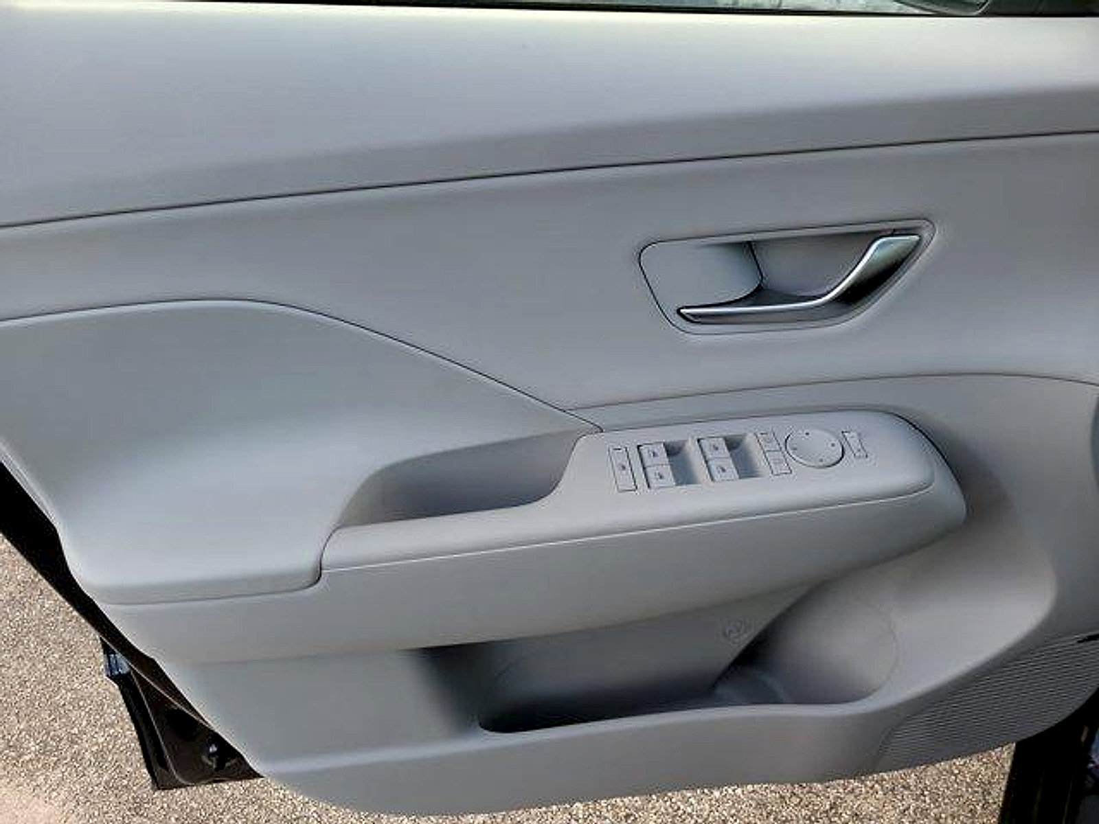 Used 2024 Hyundai Kona Limited FWD image 20