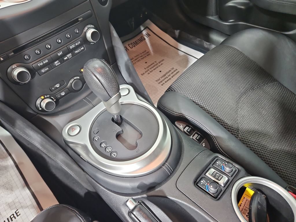 Used 2013 Nissan 370Z Touring w/ Sport Pkg RWD image 24