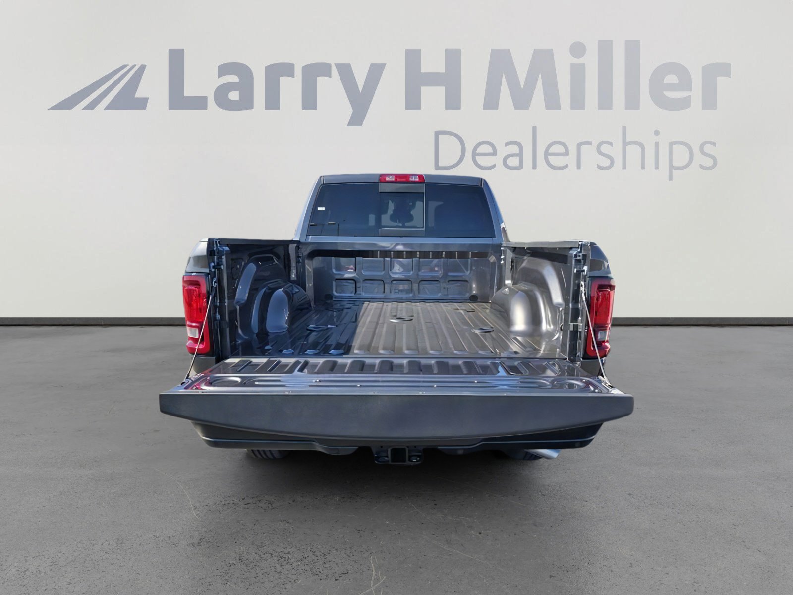 New 2025 RAM 2500 Tradesman image 36