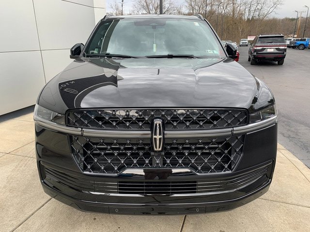 New 2026 Lincoln Navigator Reserve w/ Jet Appearance Package AWD/4WD image 17