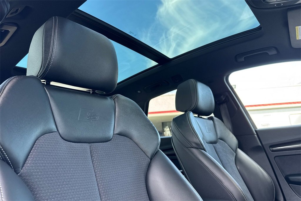Used 2022 Audi SQ5 Premium image 16