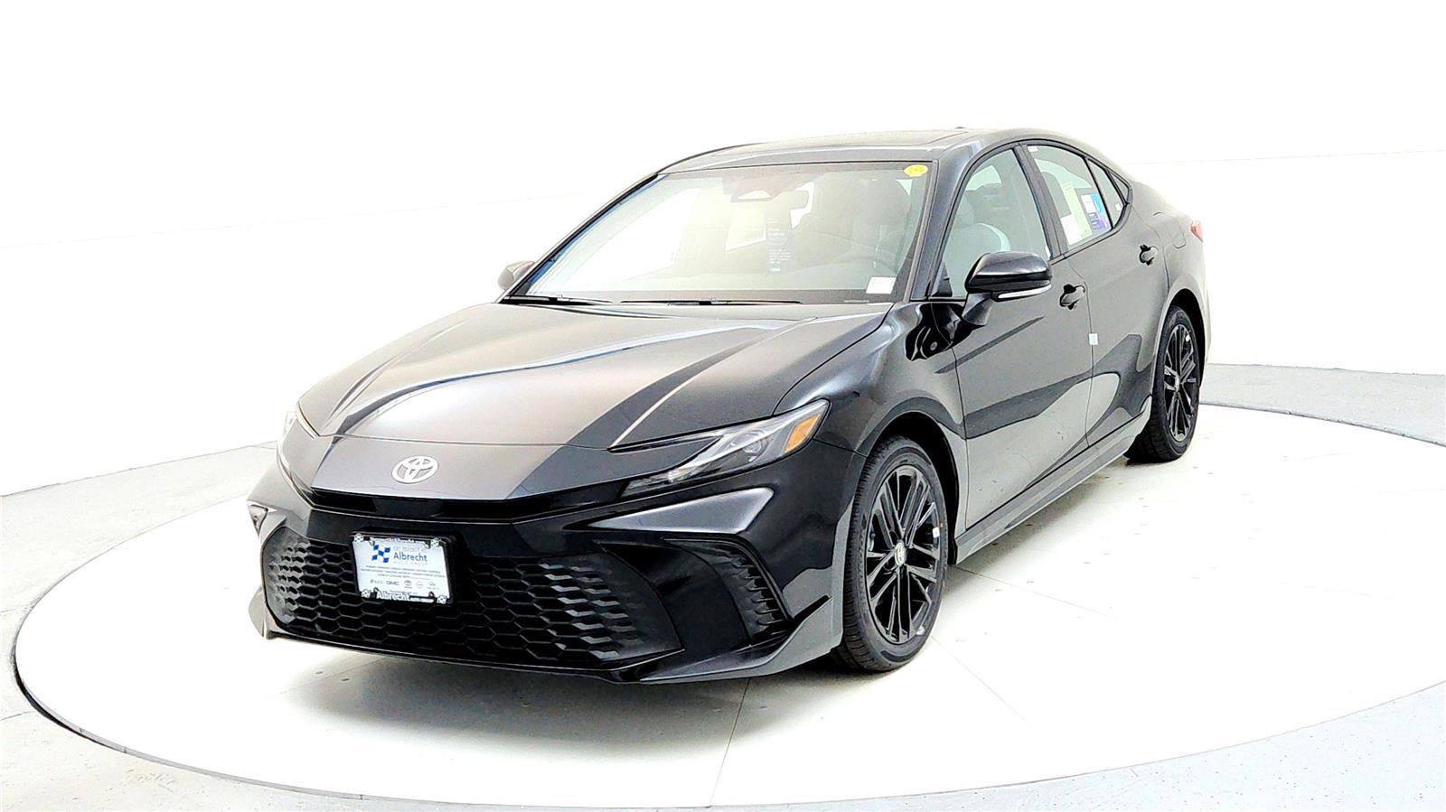New 2026 Toyota Camry SE image 2
