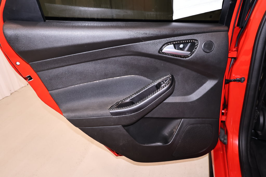 Used 2015 Ford Focus ST w/ Equipment Group 401A FWD image 12