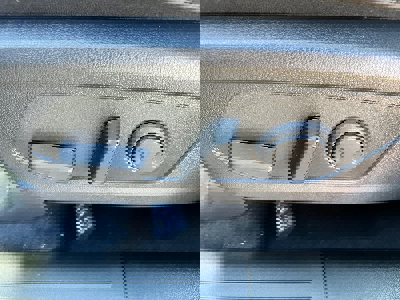 New 2026 Kia Sorento S w/ S Panoramic Sunroof Package FWD image 18