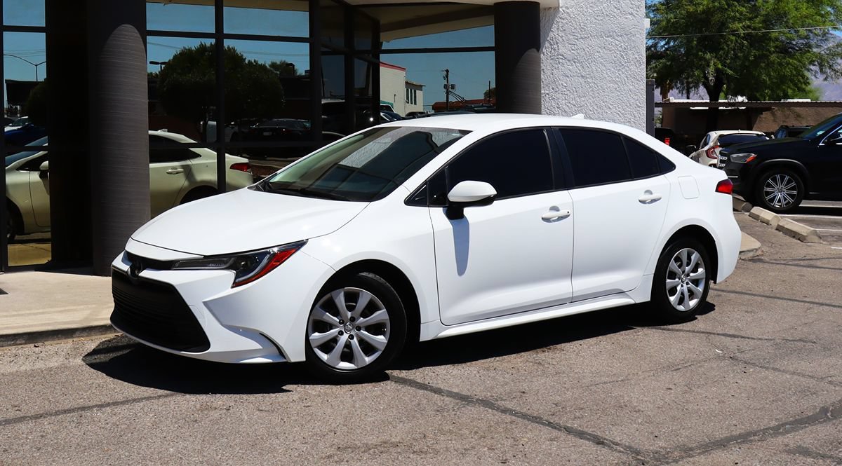Used 2023 Toyota Corolla LE w/ Carpet Mat Package (TMS) FWD image 3