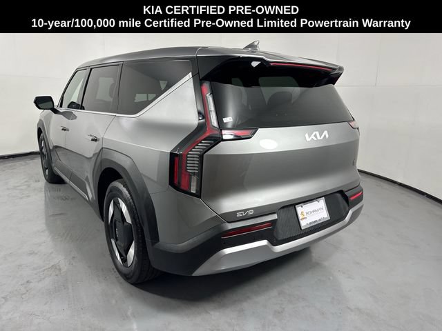Certified 2024 Kia EV9 Light Long Range RWD image 30