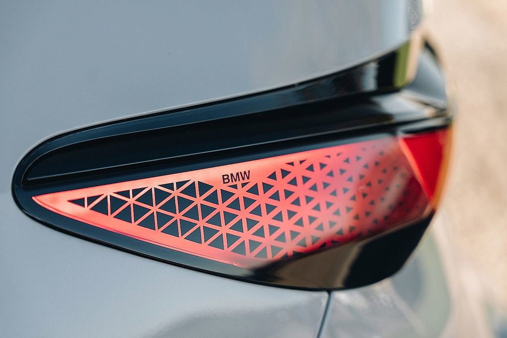 Used 2025 BMW 760i xDrive w/ Executive Package image 11