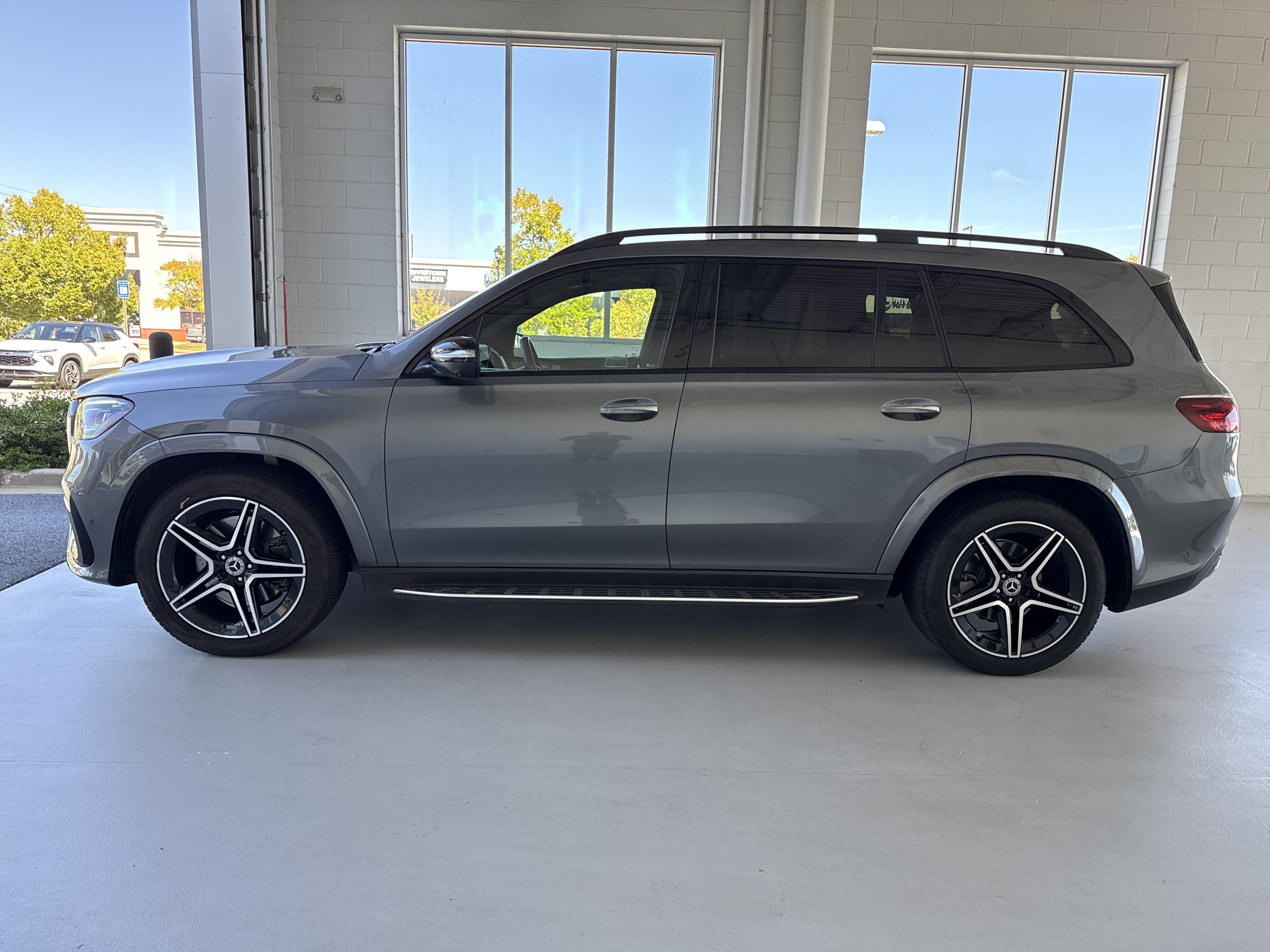 Certified 2024 Mercedes-Benz GLS 450 4MATIC image 7