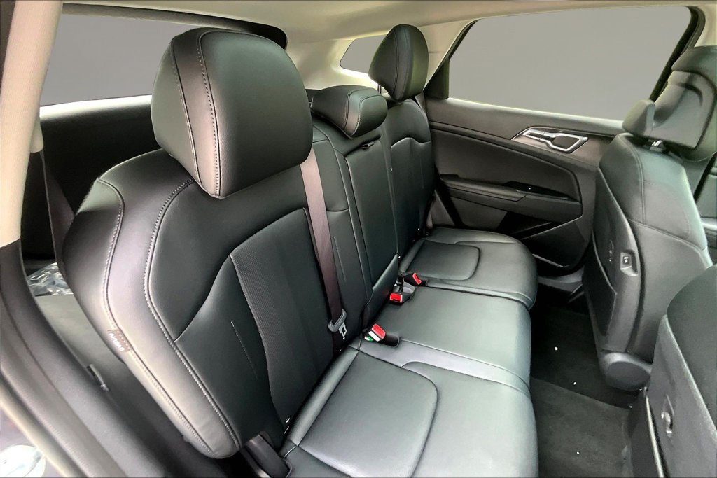 New 2026 Kia Sportage EX w/ EX Panorama Roof Package FWD image 10