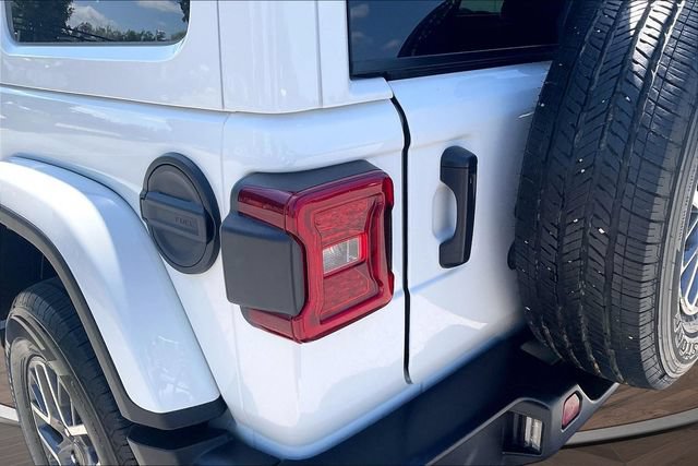Used 2024 Jeep Wrangler Unlimited Sahara AWD/4WD image 27