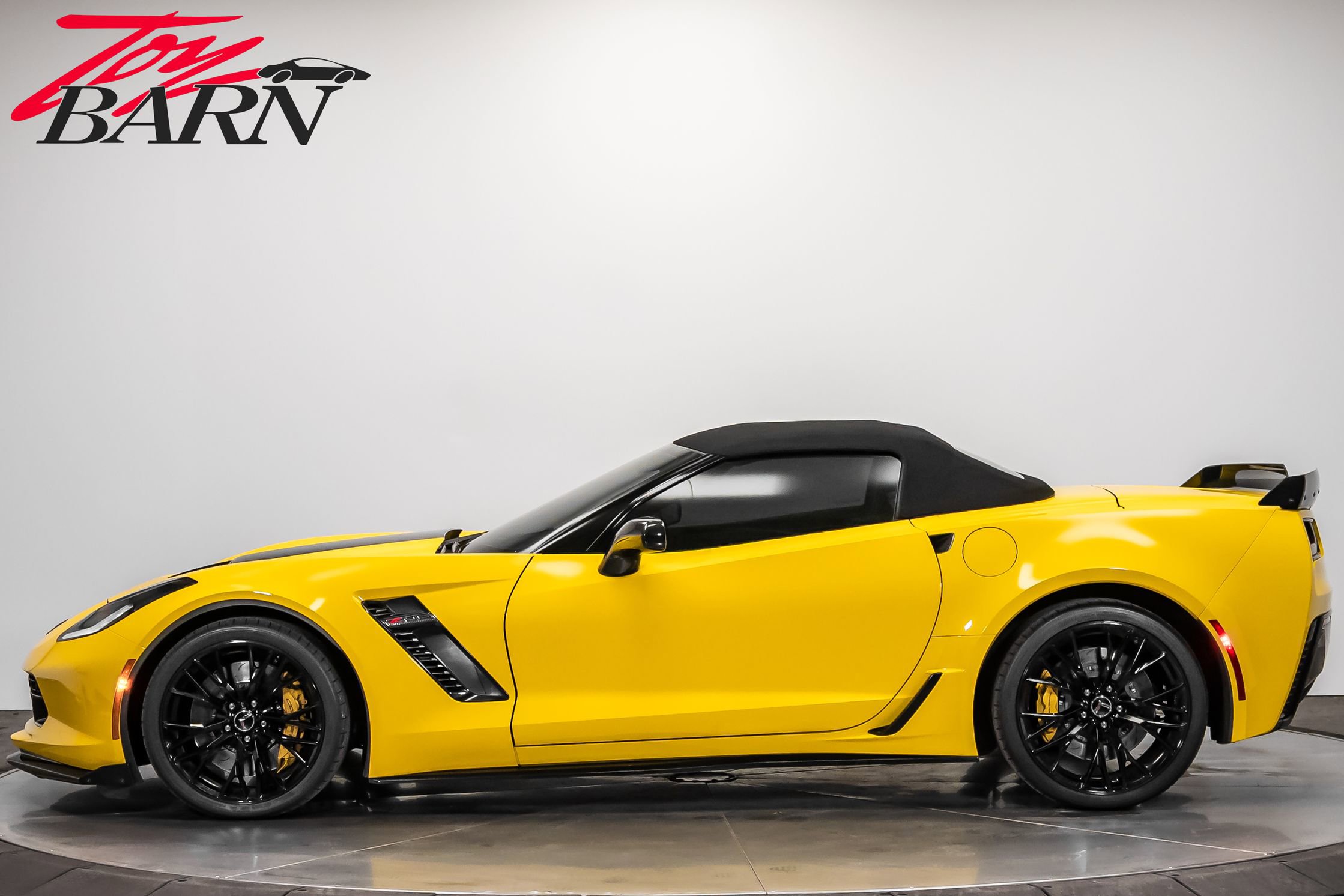 Used 2015 Chevrolet Corvette Z06 w/ 2LZ Preferred Equipment Group image 10