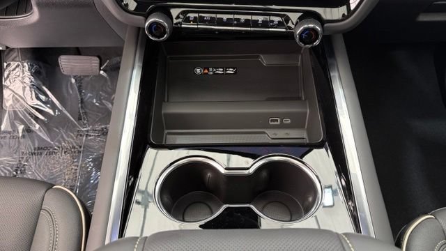 New 2026 Chevrolet Suburban Premier AWD/4WD image 49