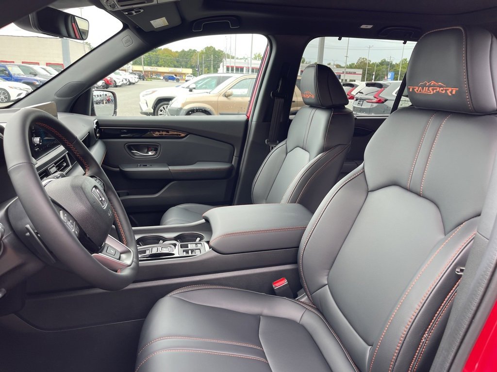 New 2025 Honda Pilot TrailSport image 17