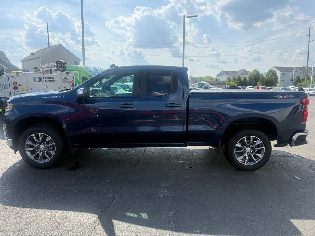 Used 2022 Chevrolet Silverado 1500 LT AWD/4WD image 10