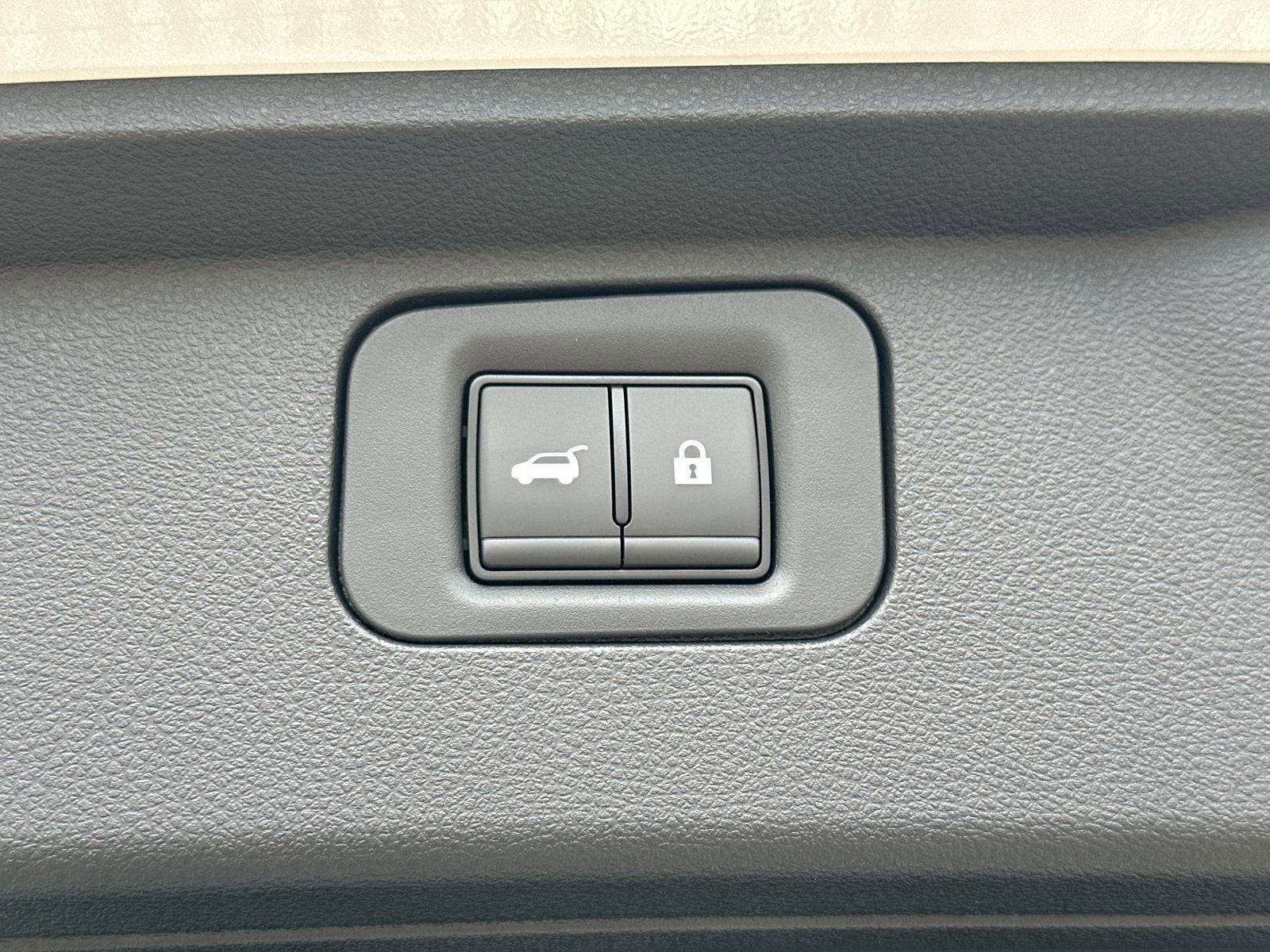 New 2025 Nissan Armada PRO-4X image 19