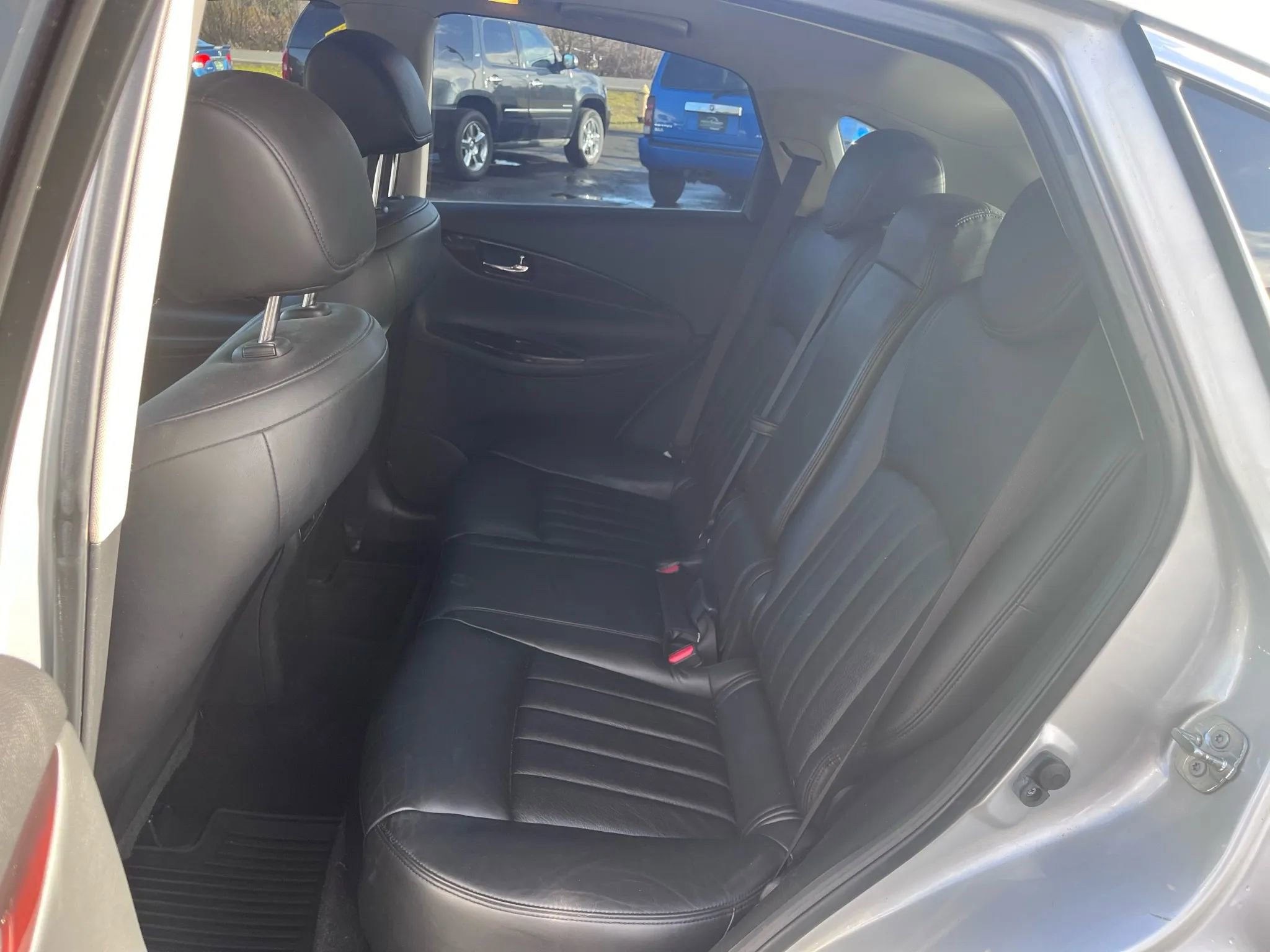 Used 2015 INFINITI QX50 AWD image 21