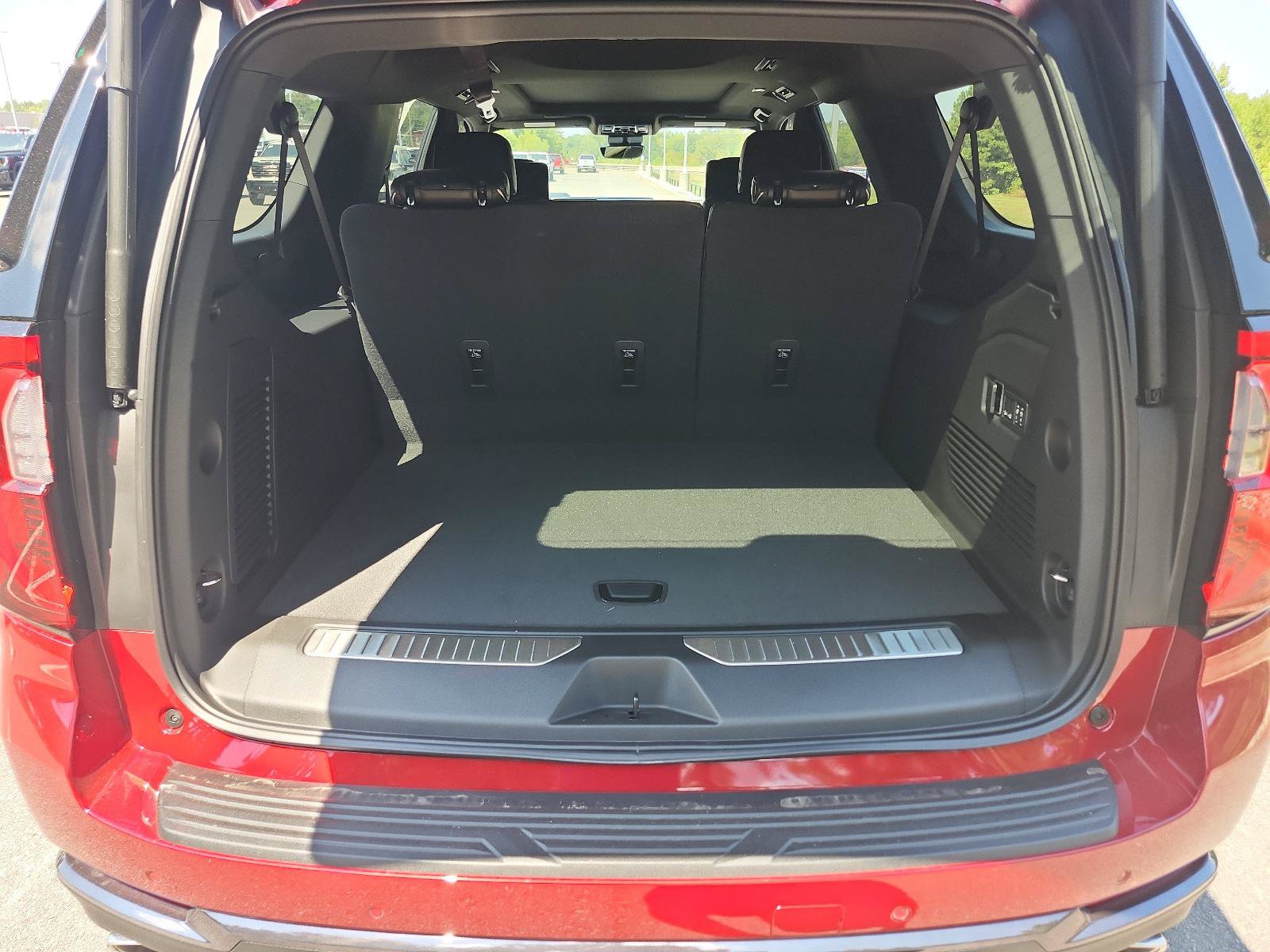New 2026 GMC Yukon XL Denali Ultimate AWD/4WD image 10