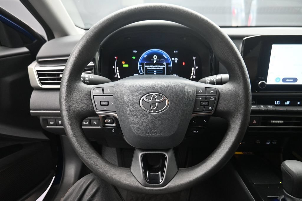 Used 2026 Toyota Camry LE FWD image 6